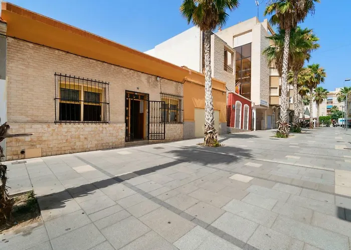 Homely Casa Carmen Torrevieja